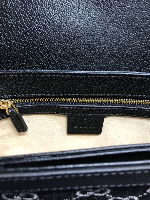 激安グッチバッグコピー着用イメージ